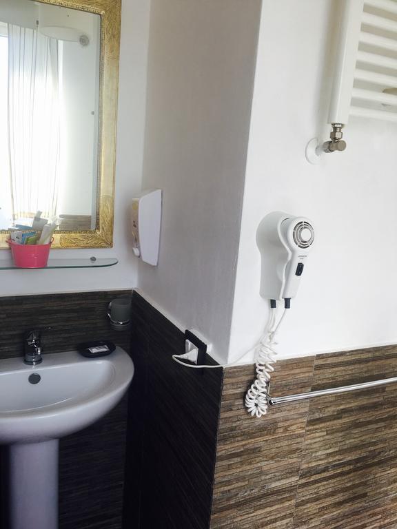 Mondello Room ภายนอก รูปภาพ
