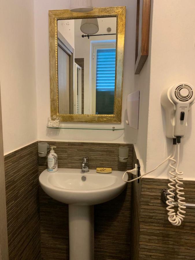 Mondello Room ภายนอก รูปภาพ